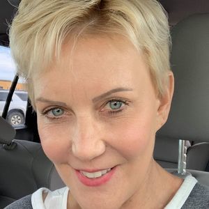 Meet your Posher, Brenda